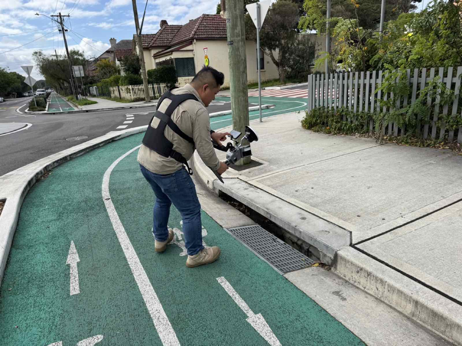 Handheld SLAM capture along a street corridor and bike lane
