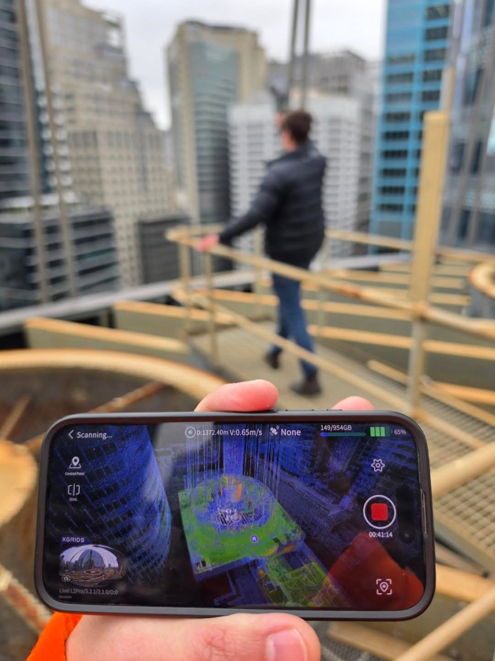 Phone screen showing live LCC scan coverage on site